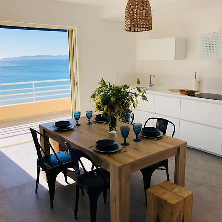 T3 Front De Mer Dernier Etage Vue Mer Petit Havre De Paix Pour Vos Vacances Emplacement Unique Vue Mer Panoramique A 180 Degres Pour Ce T3 En Face De La Plage Front De Mer Vue Sur Les Iles 5 Et Dernier Etage Avec Ascenseur لو لا فاندو المظهر الخارجي الصورة