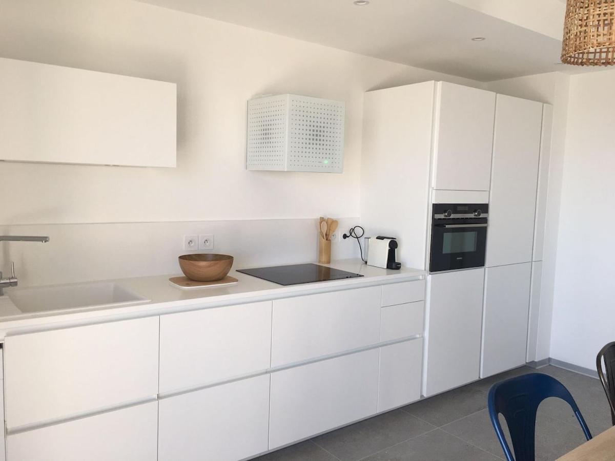 T3 Front De Mer Dernier Etage Vue Mer Petit Havre De Paix Pour Vos Vacances Emplacement Unique Vue Mer Panoramique A 180 Degres Pour Ce T3 En Face De La Plage Front De Mer Vue Sur Les Iles 5 Et Dernier Etage Avec Ascenseur لو لا فاندو المظهر الخارجي الصورة